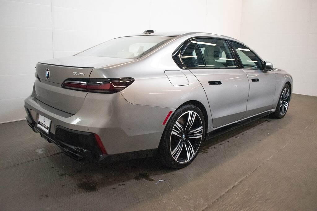 Certified 2023 BMW 760i xDrive Sedan