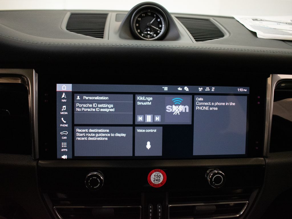 2026 Porsche Macan T - Photo 29