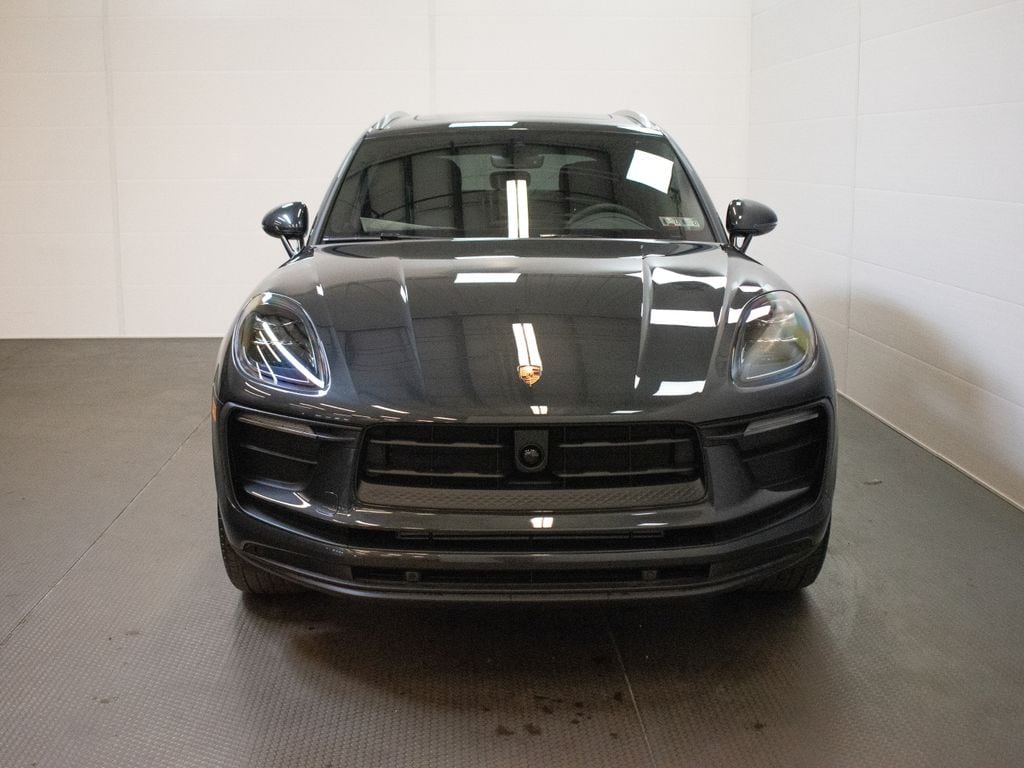 2026 Porsche Macan T - Photo 7