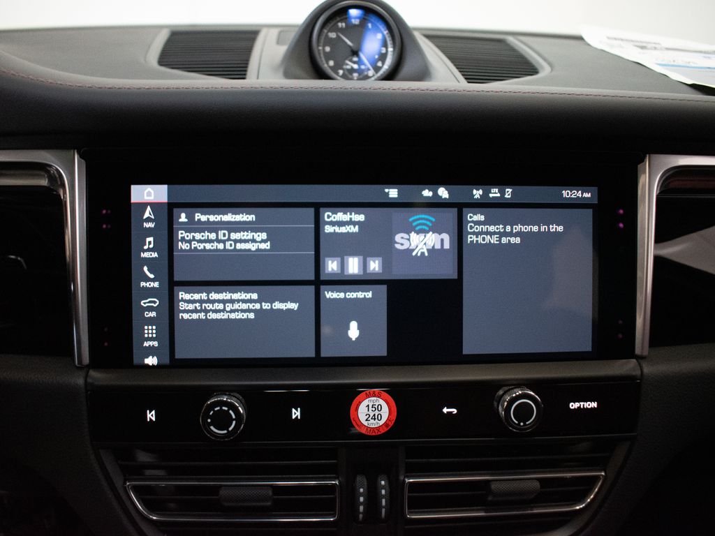 2026 Porsche Macan T - Photo 20
