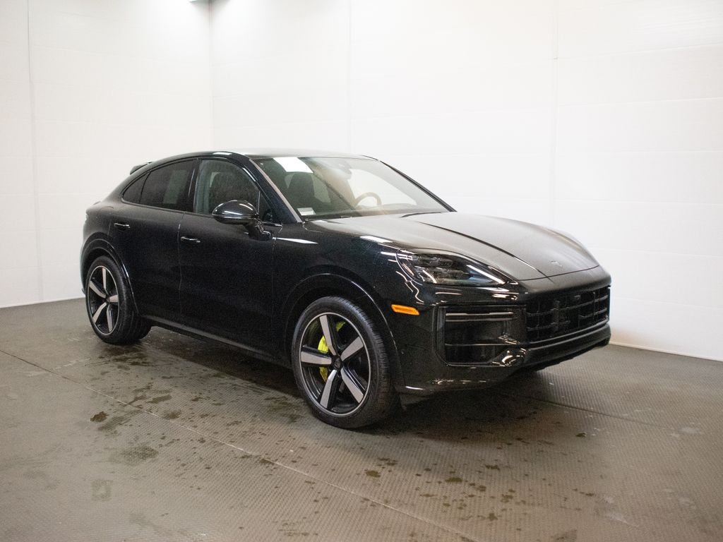 2025 Porsche Cayenne Coup Turbo E-Hybrid - Photo 8