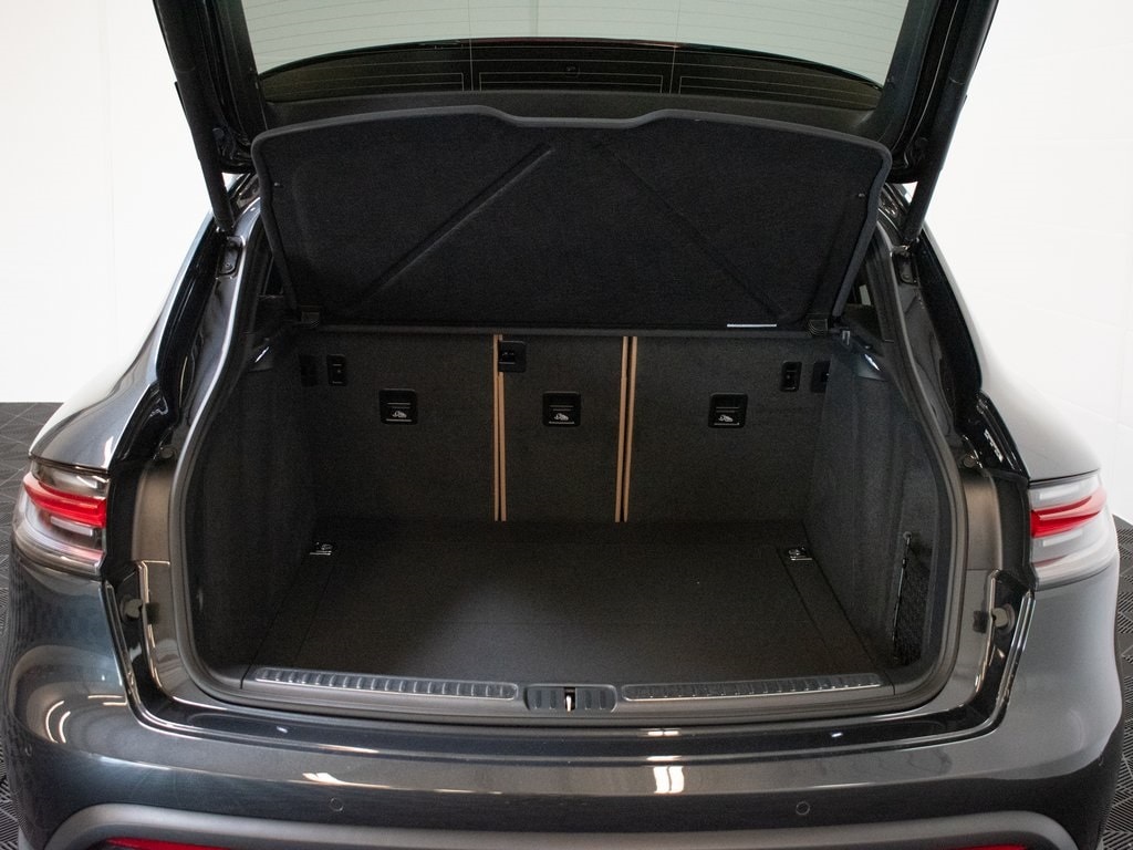 2025 Porsche Macan - Photo 11