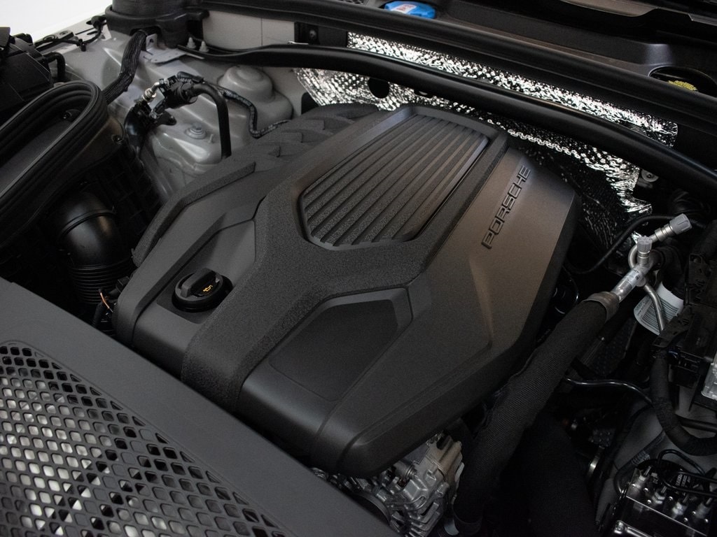 2026 Porsche Macan - Photo 18