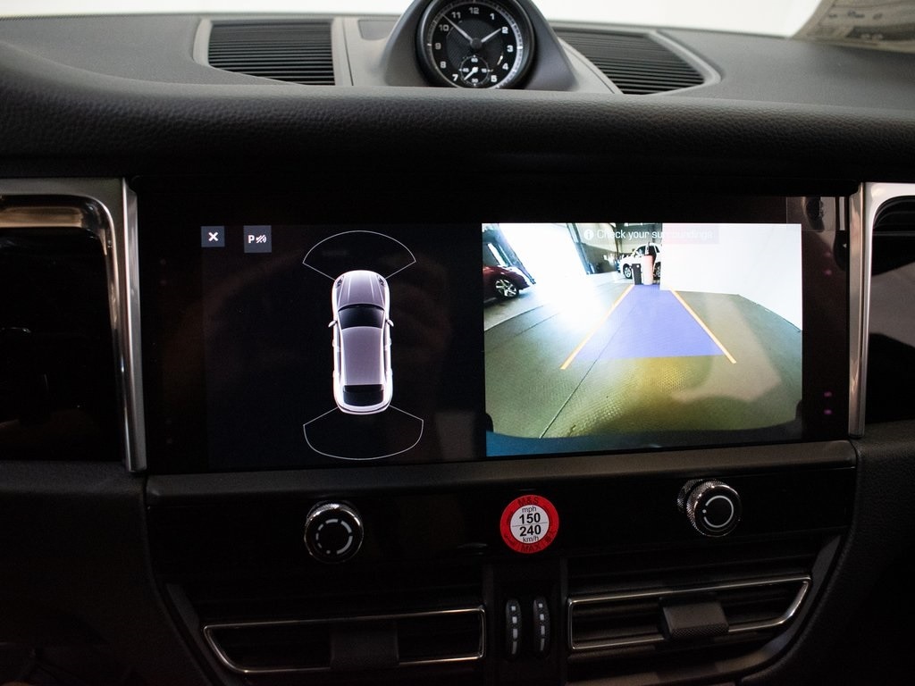 2026 Porsche Macan - Photo 31