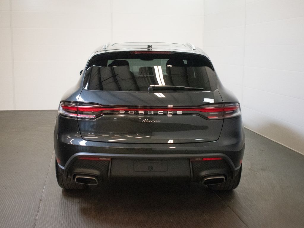 2026 Porsche Macan T - Photo 6