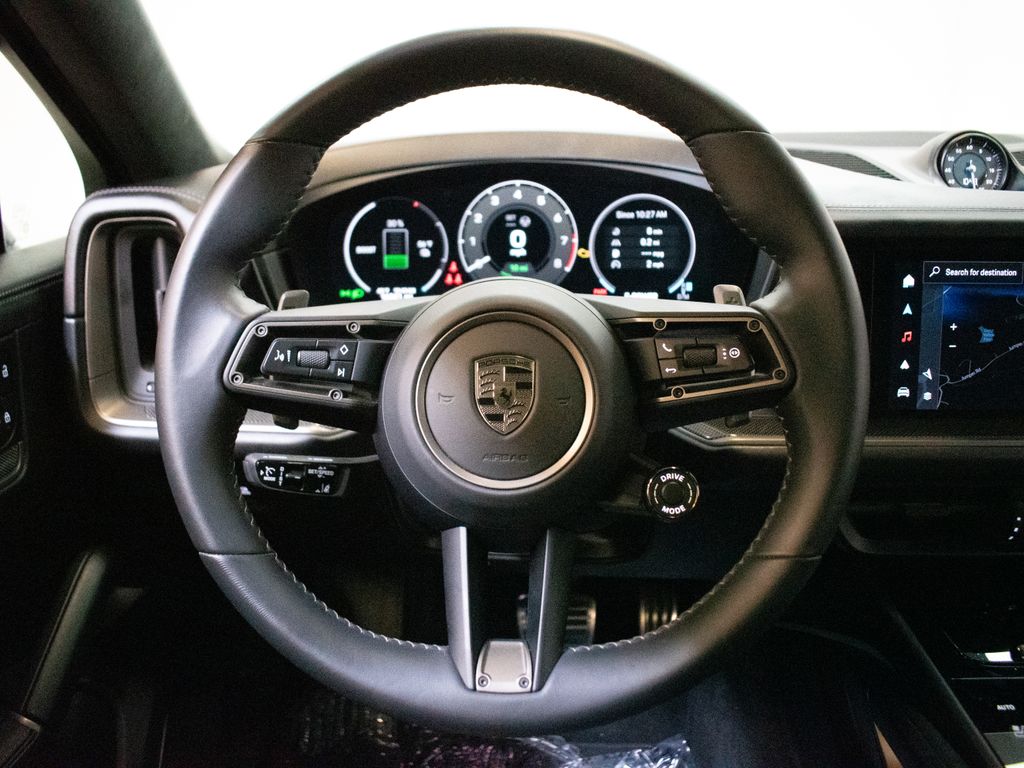 2025 Porsche Cayenne Coup Turbo E-Hybrid - Photo 24