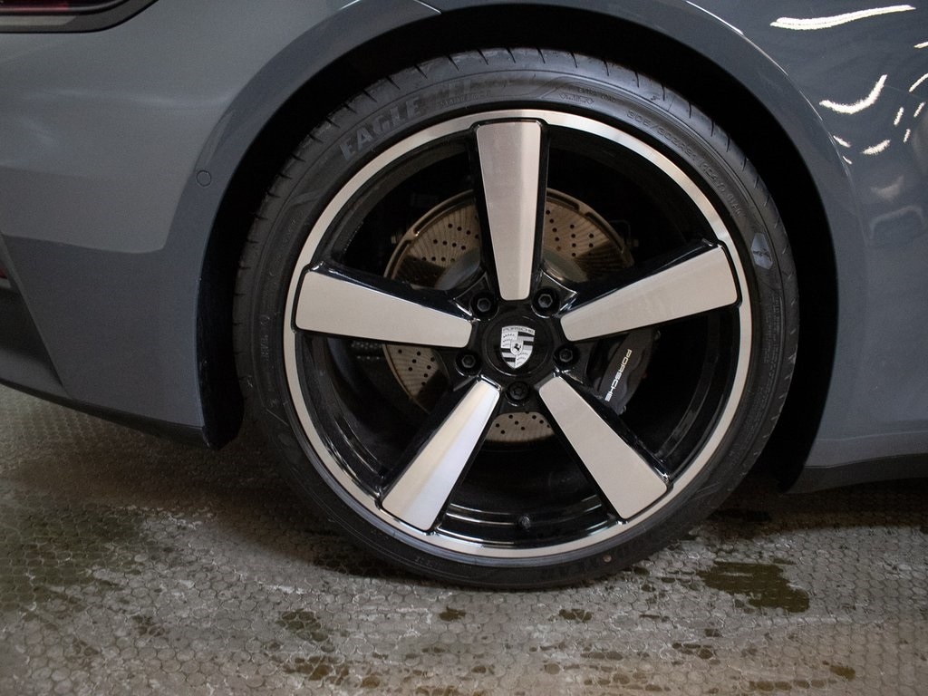 2026 Porsche 911 - Photo 18