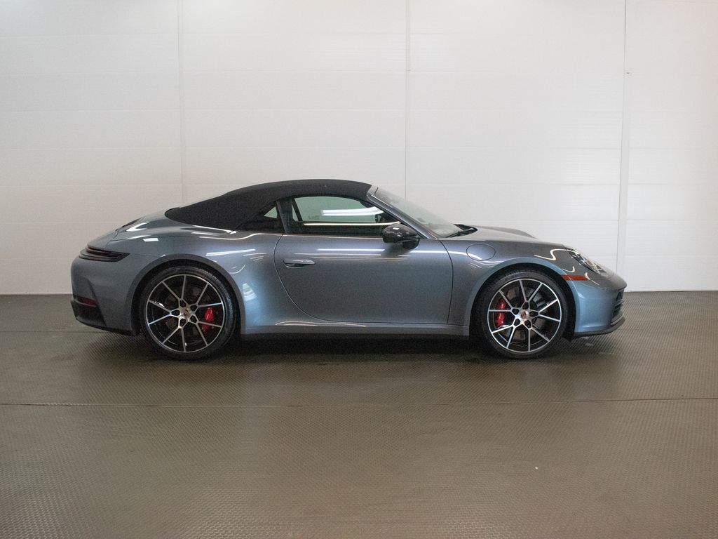 2026 Porsche 911 S - Photo 12