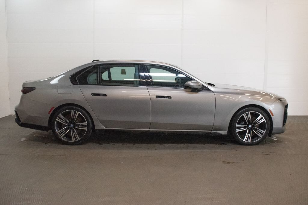 Certified 2023 BMW 760i xDrive Sedan