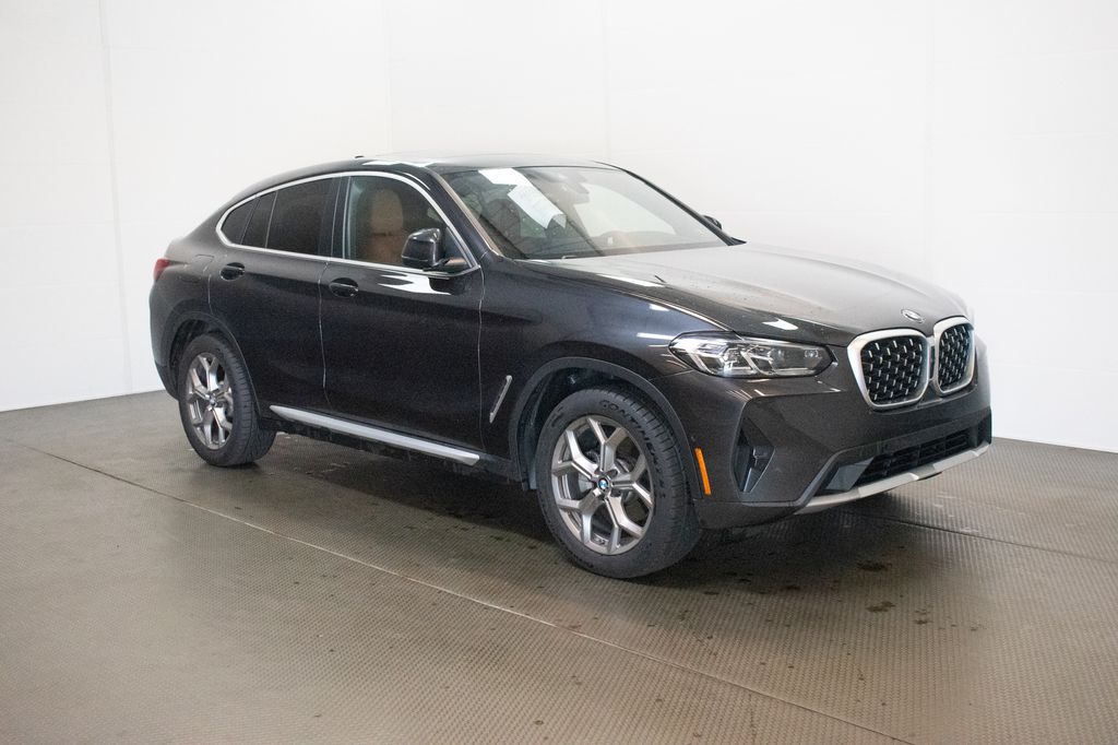 2025 BMW X4