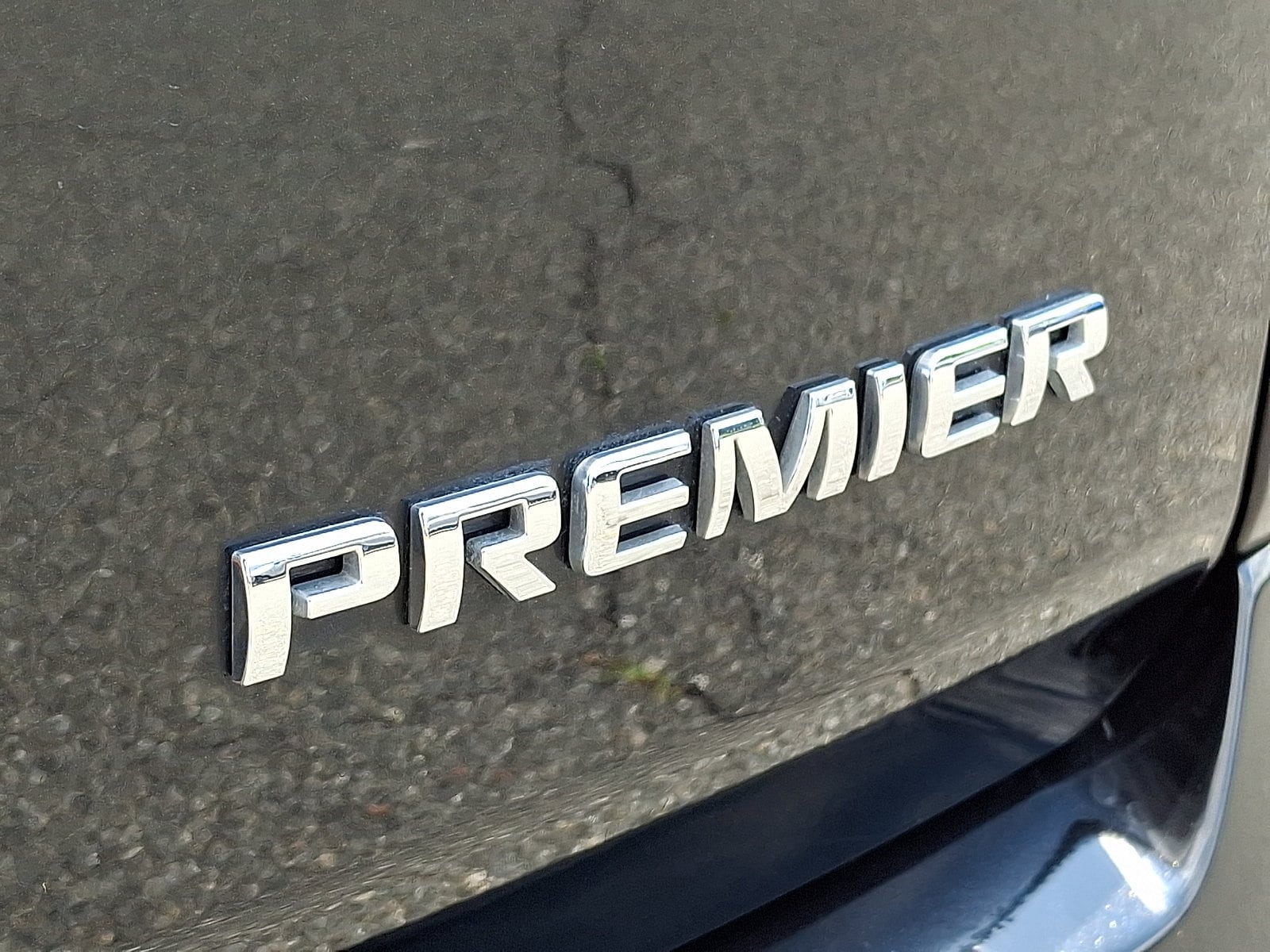 2023 Chevrolet Traverse Premier - Photo 37