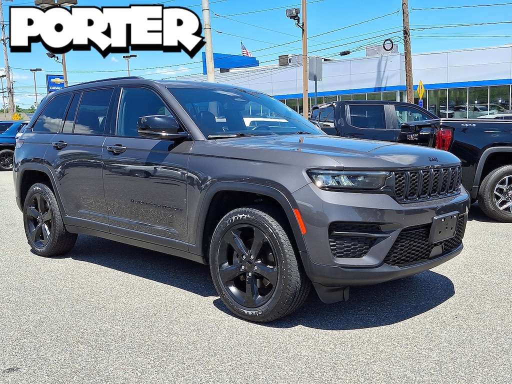 Used 2023 Jeep Grand Cherokee Altitude 4x4 SUV