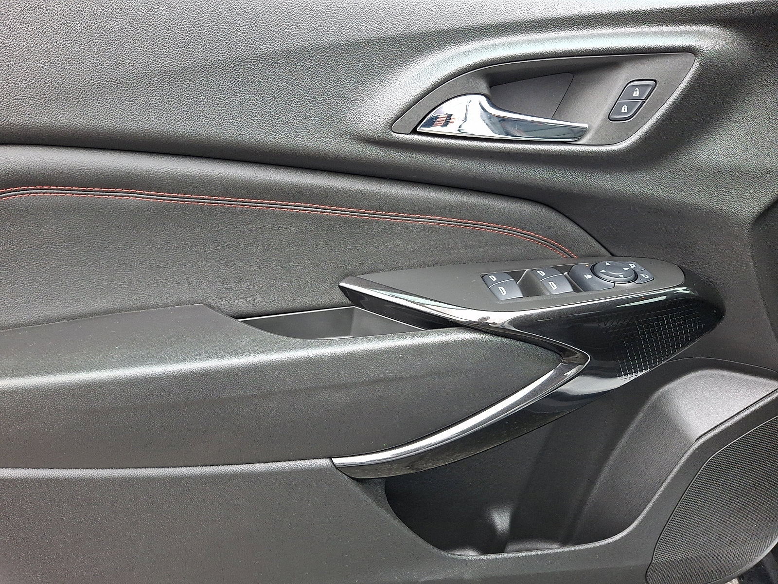 2024 Chevrolet Trax RS - Photo 12