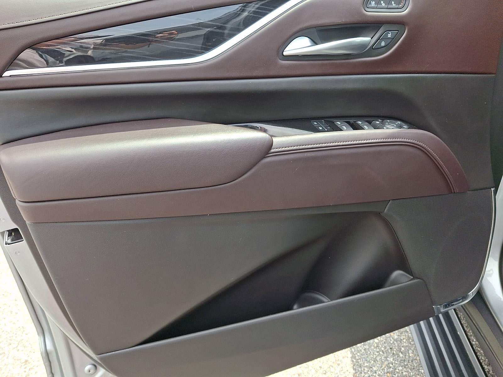 2024 Cadillac Escalade ESV V-Series - Photo 13