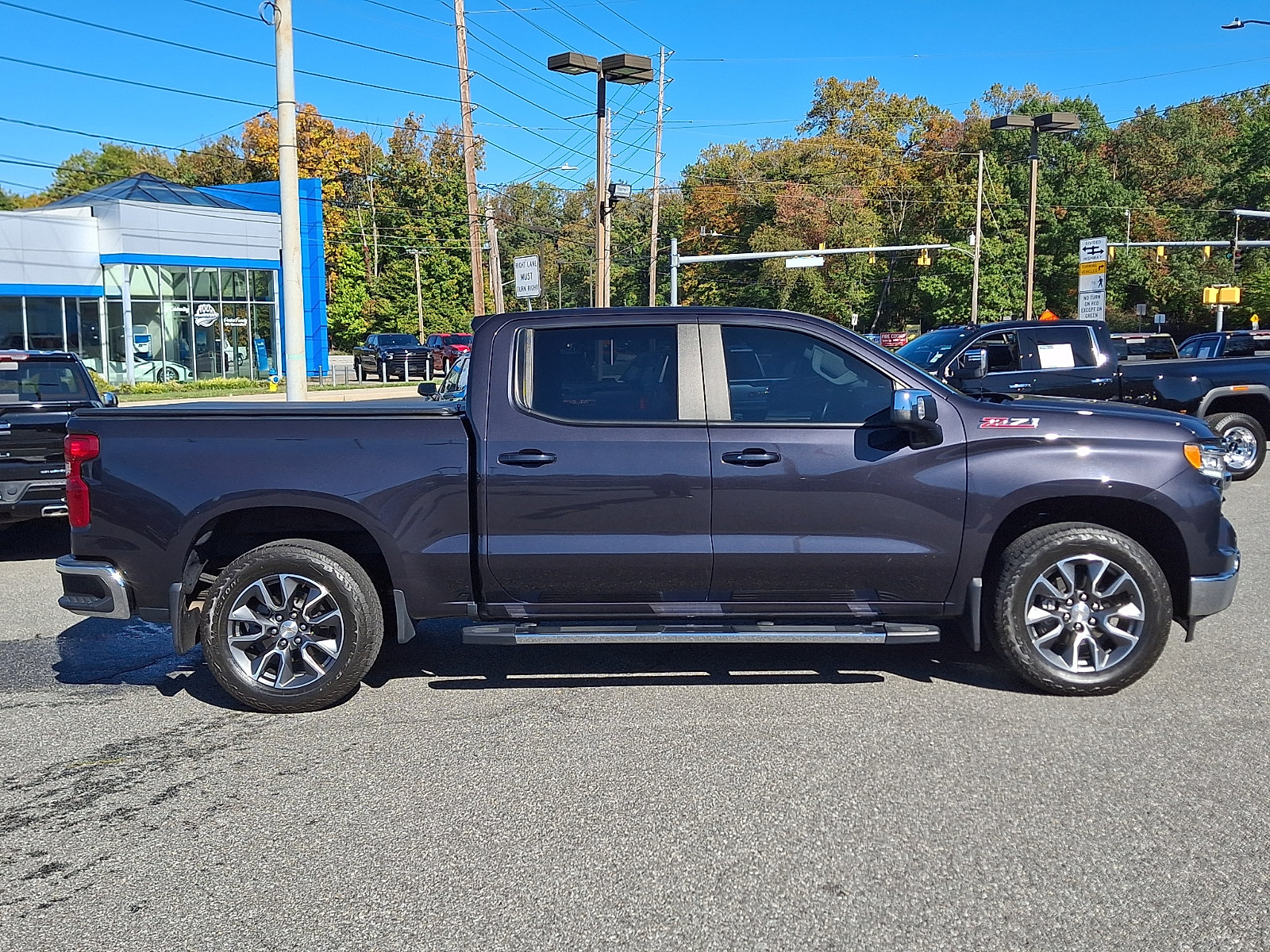 2024 Chevrolet Silverado 1500 LT - Photo 7