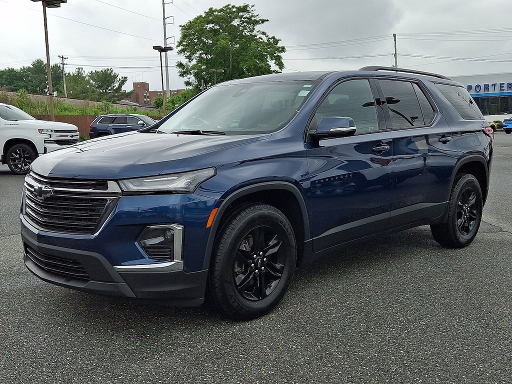 Used 2023 Chevrolet Traverse LT Cloth SUV