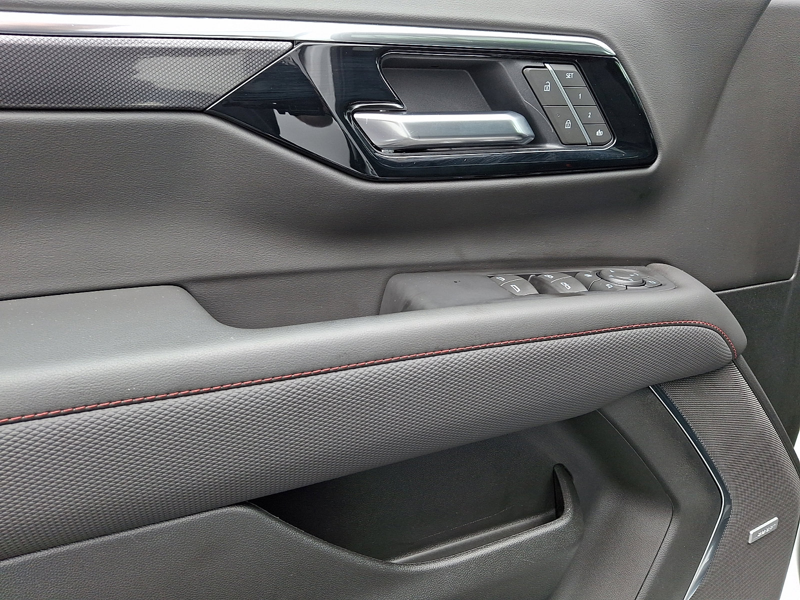 2026 Chevrolet Tahoe RST - Photo 14