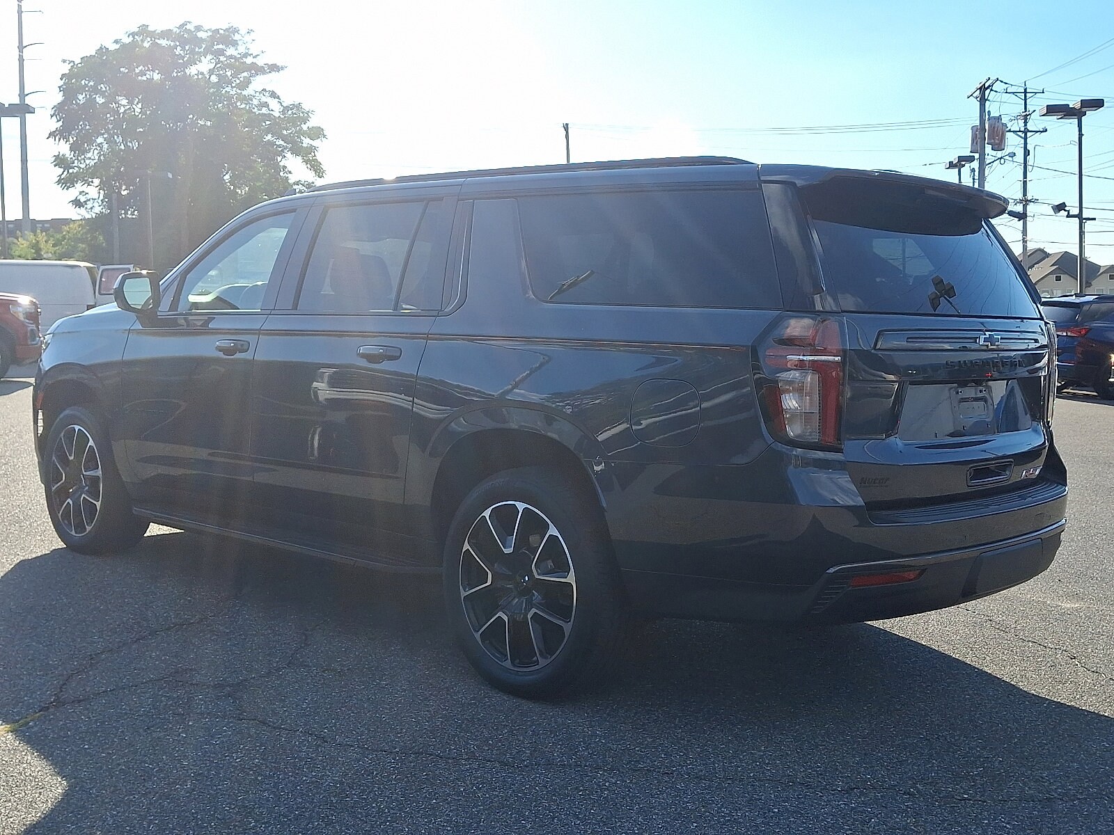 2021 Chevrolet Suburban RST photo 4