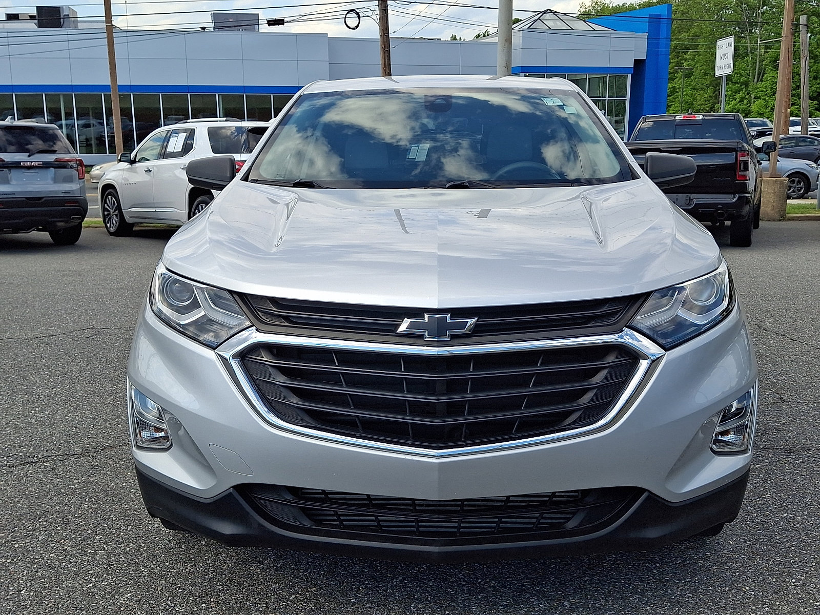 Used 2021 Chevrolet Equinox LS with VIN 3GNAXHEV0MS125833 for sale in Newark, DE