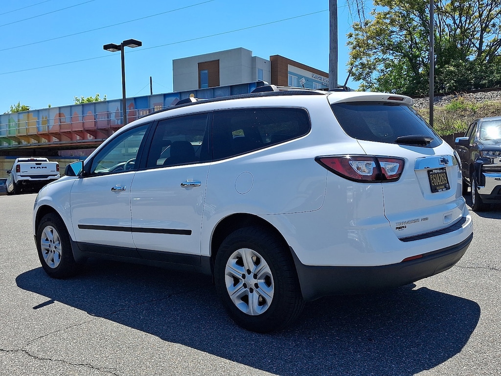 Used 2017 Chevrolet Traverse LS SUV