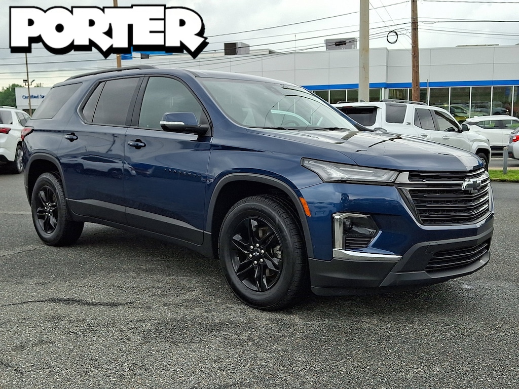 Used 2023 Chevrolet Traverse LT Cloth SUV