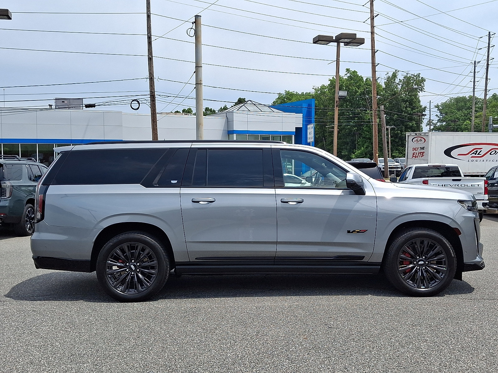 2024 Cadillac Escalade ESV V-Series - Photo 7