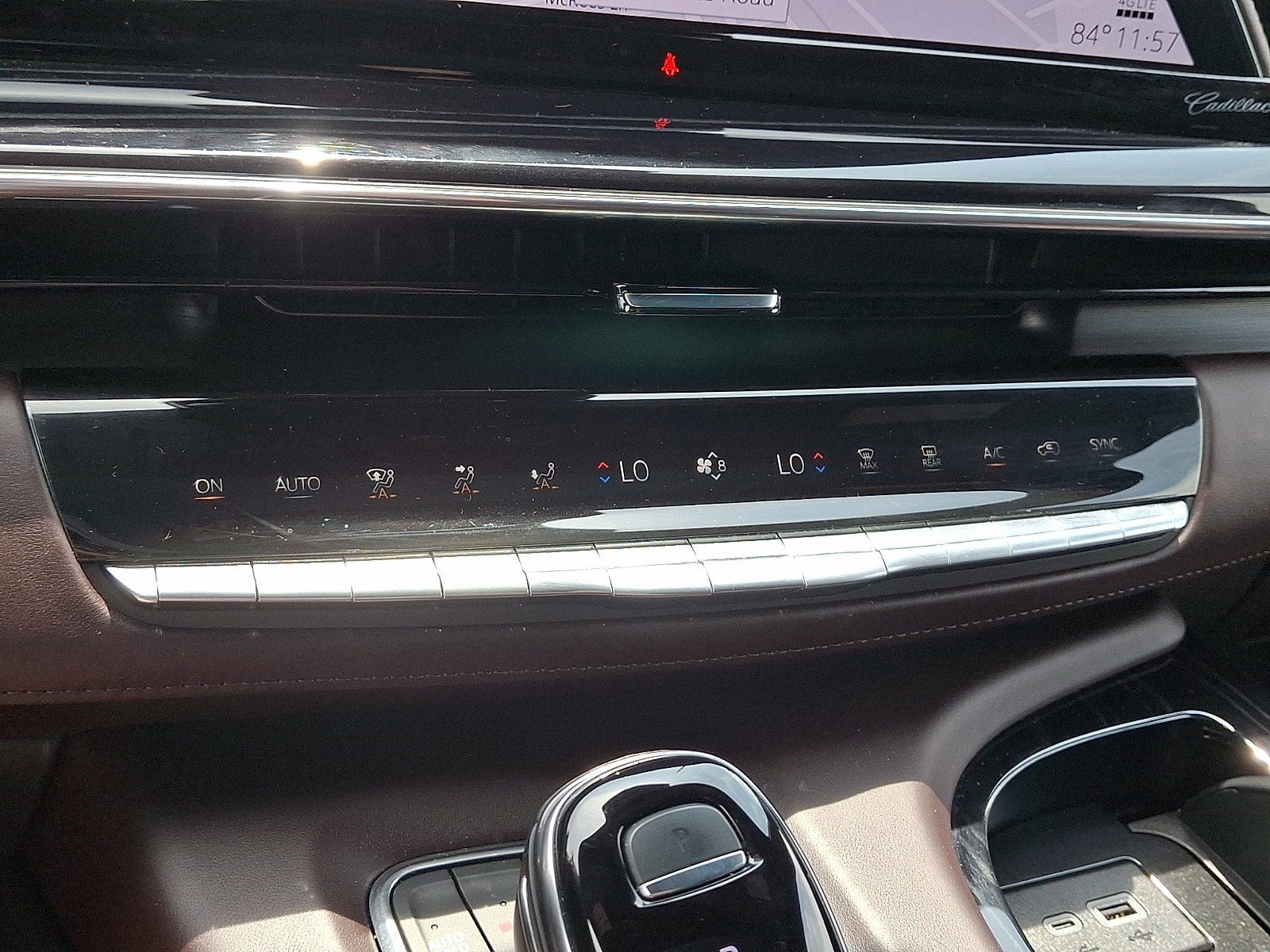 2024 Cadillac Escalade ESV V-Series - Photo 17