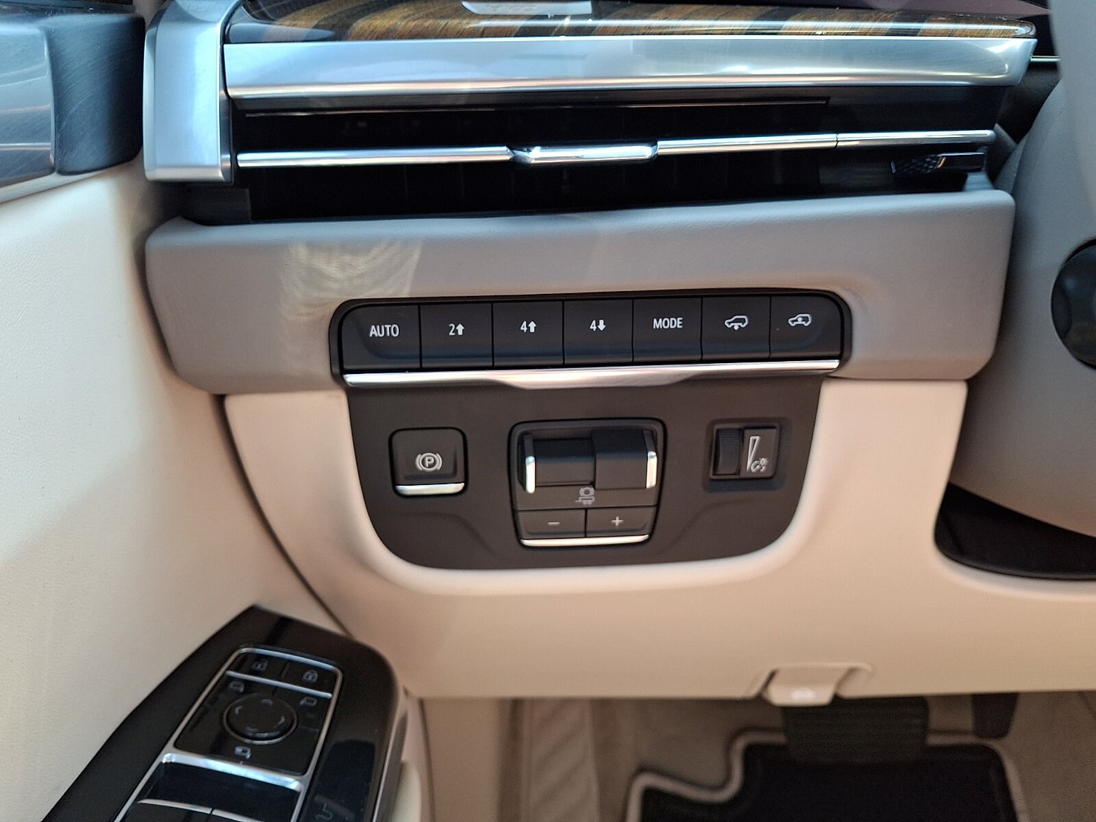 2026 Cadillac Escalade Platinum Sport - Photo 25