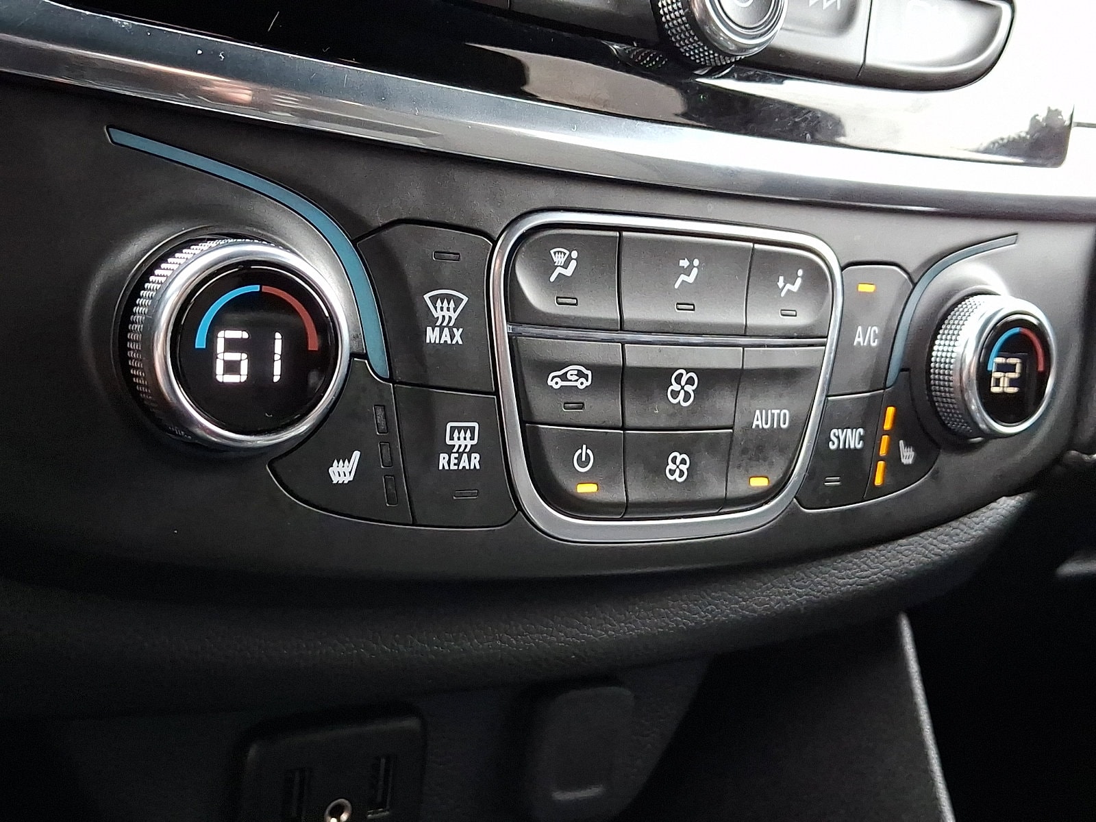 2023 Chevrolet Traverse 1LT - Photo 17