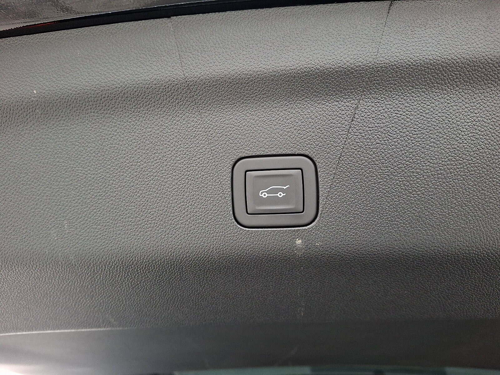 2026 GMC Yukon Denali - Photo 33