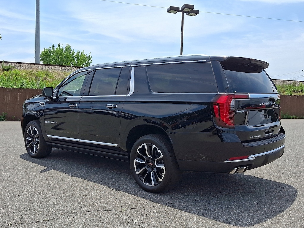 Used 2025 GMC Yukon XL Denali SUV