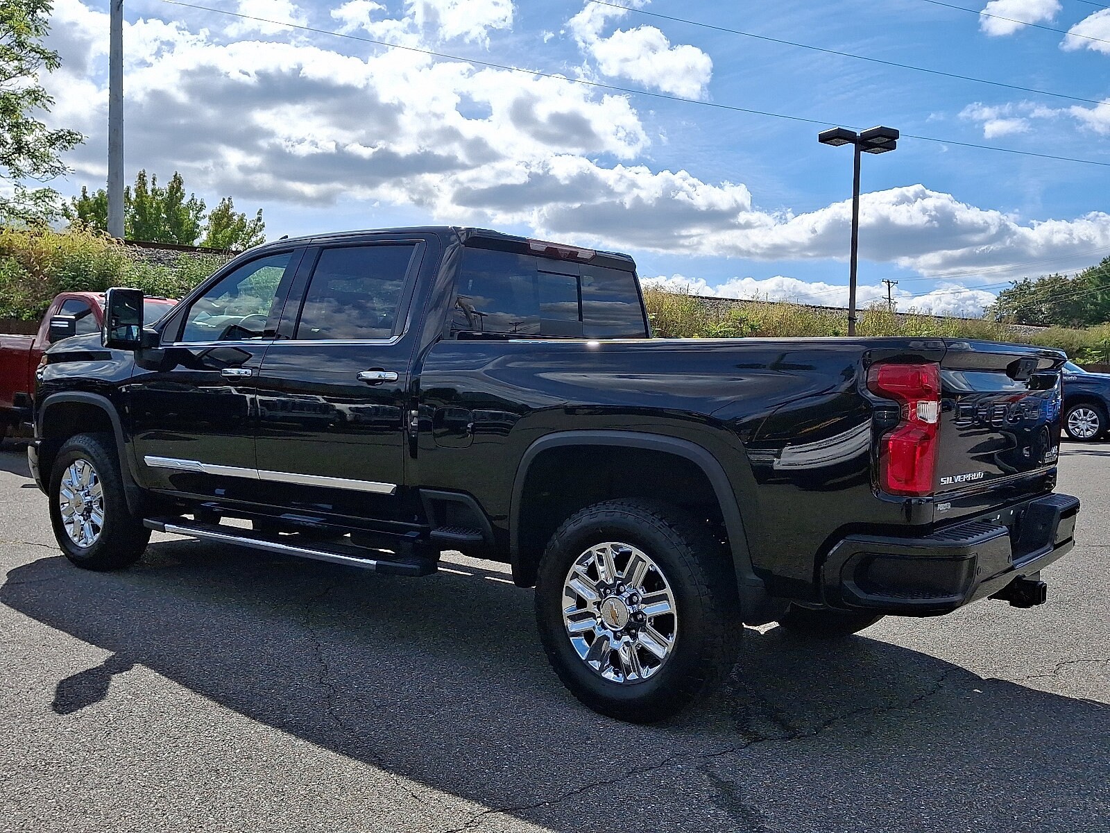 2024 Chevrolet Silverado High Country photo 4