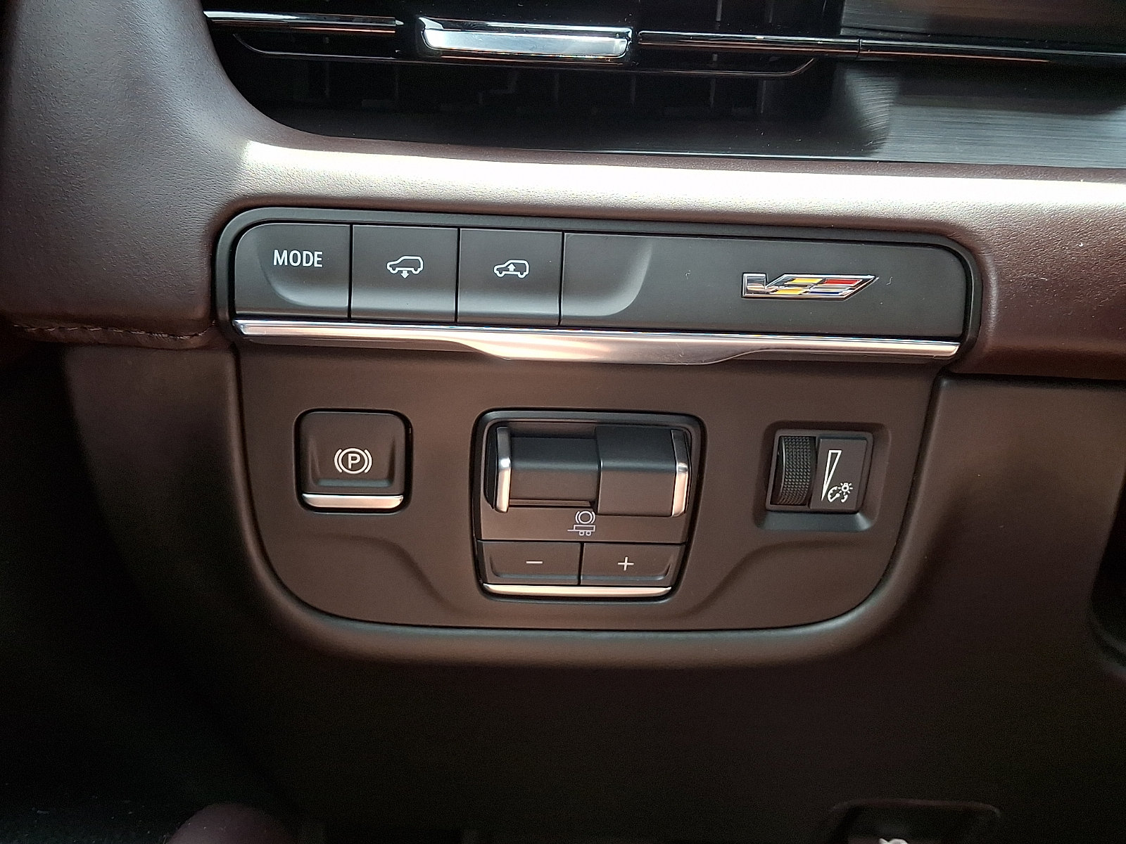 2024 Cadillac Escalade ESV V-Series - Photo 25