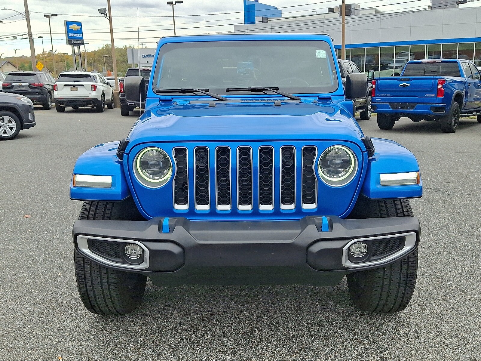 2023 Jeep Wrangler 4xe Sahara photo 2