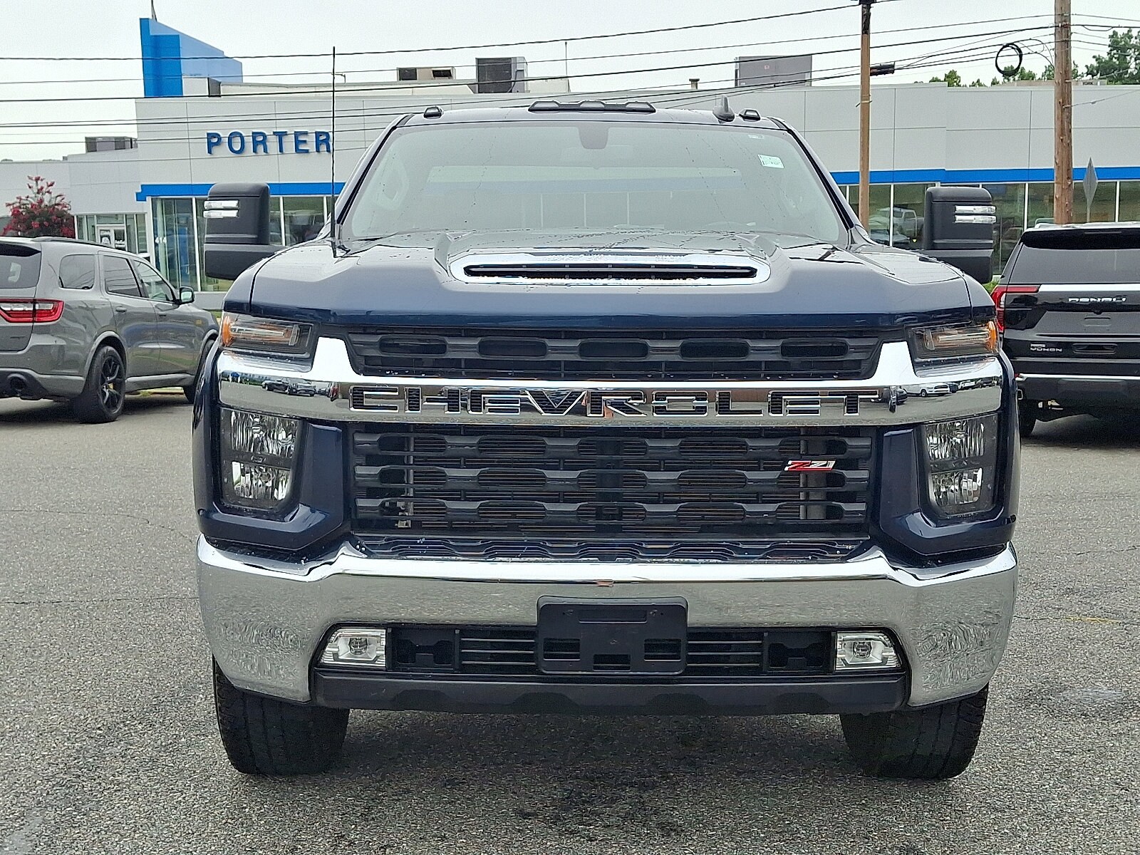 2022 Chevrolet Silverado 3500HD LT photo 2