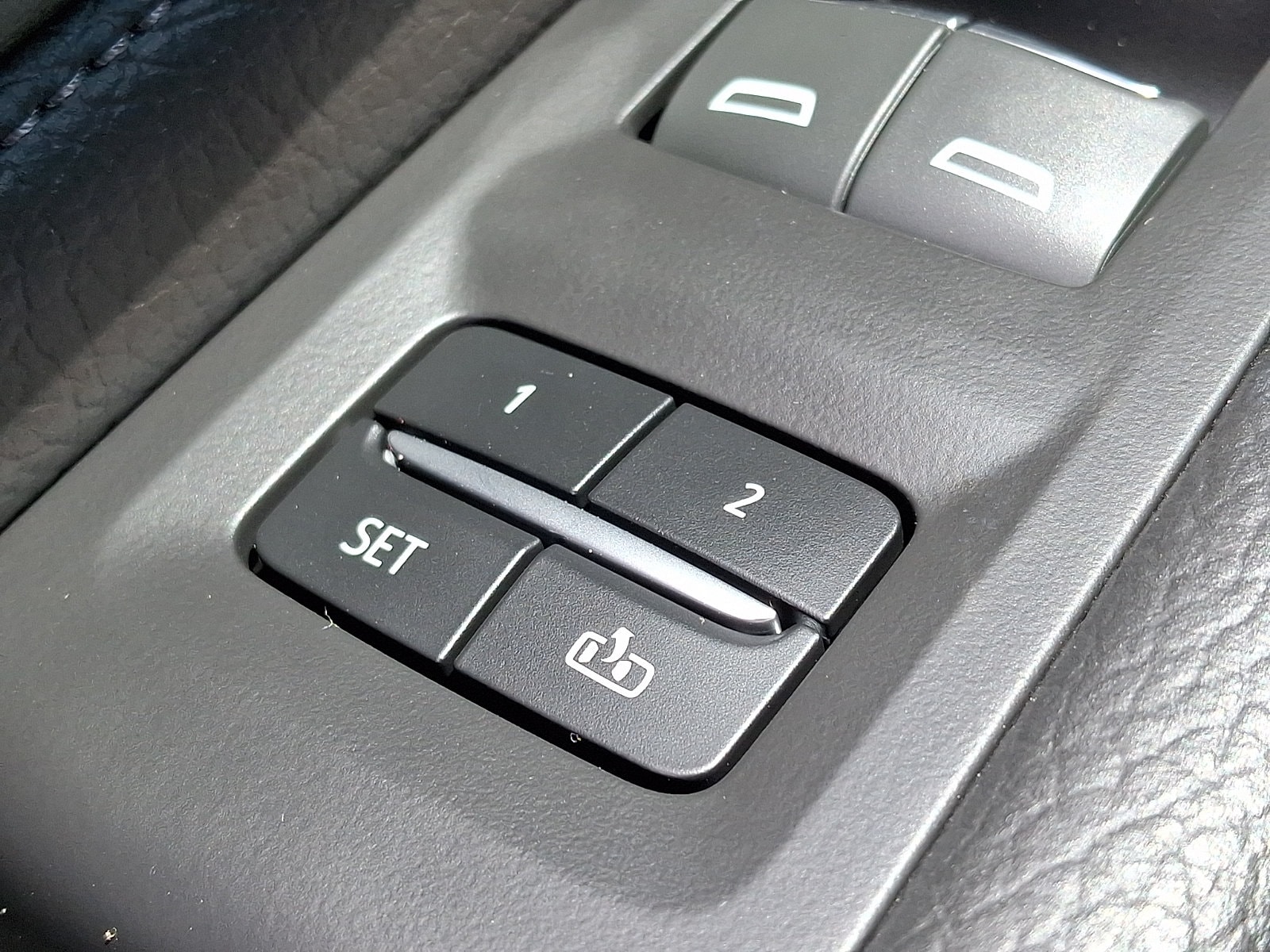 2024 GMC Yukon XL Denali - Photo 26