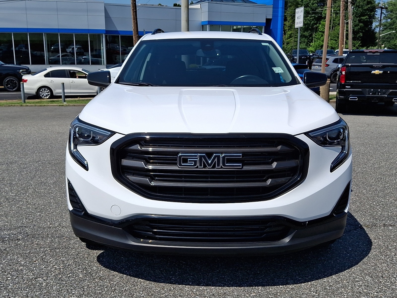 2021 GMC Terrain SLE - Photo 2