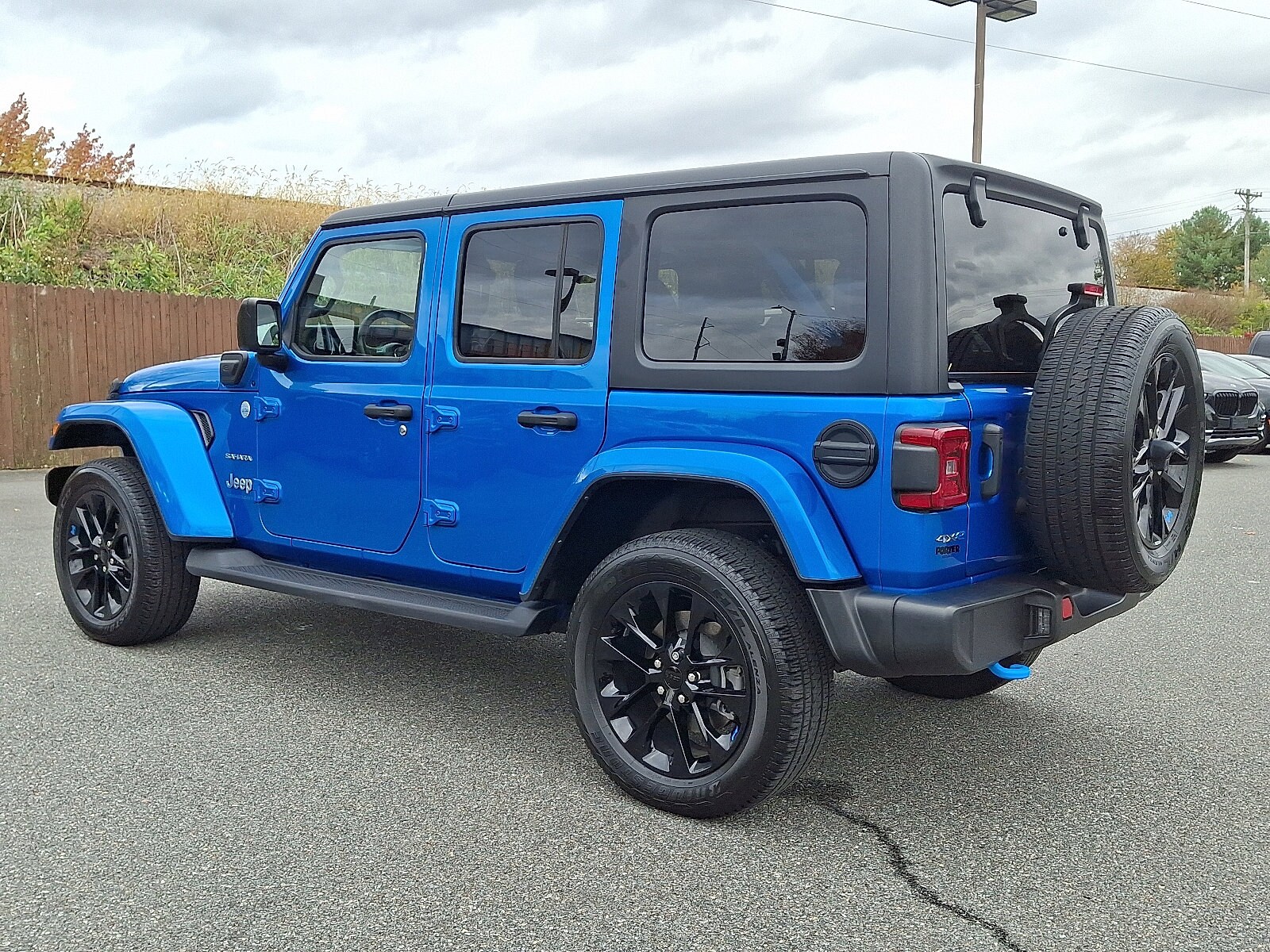 2023 Jeep Wrangler 4xe Sahara photo 4