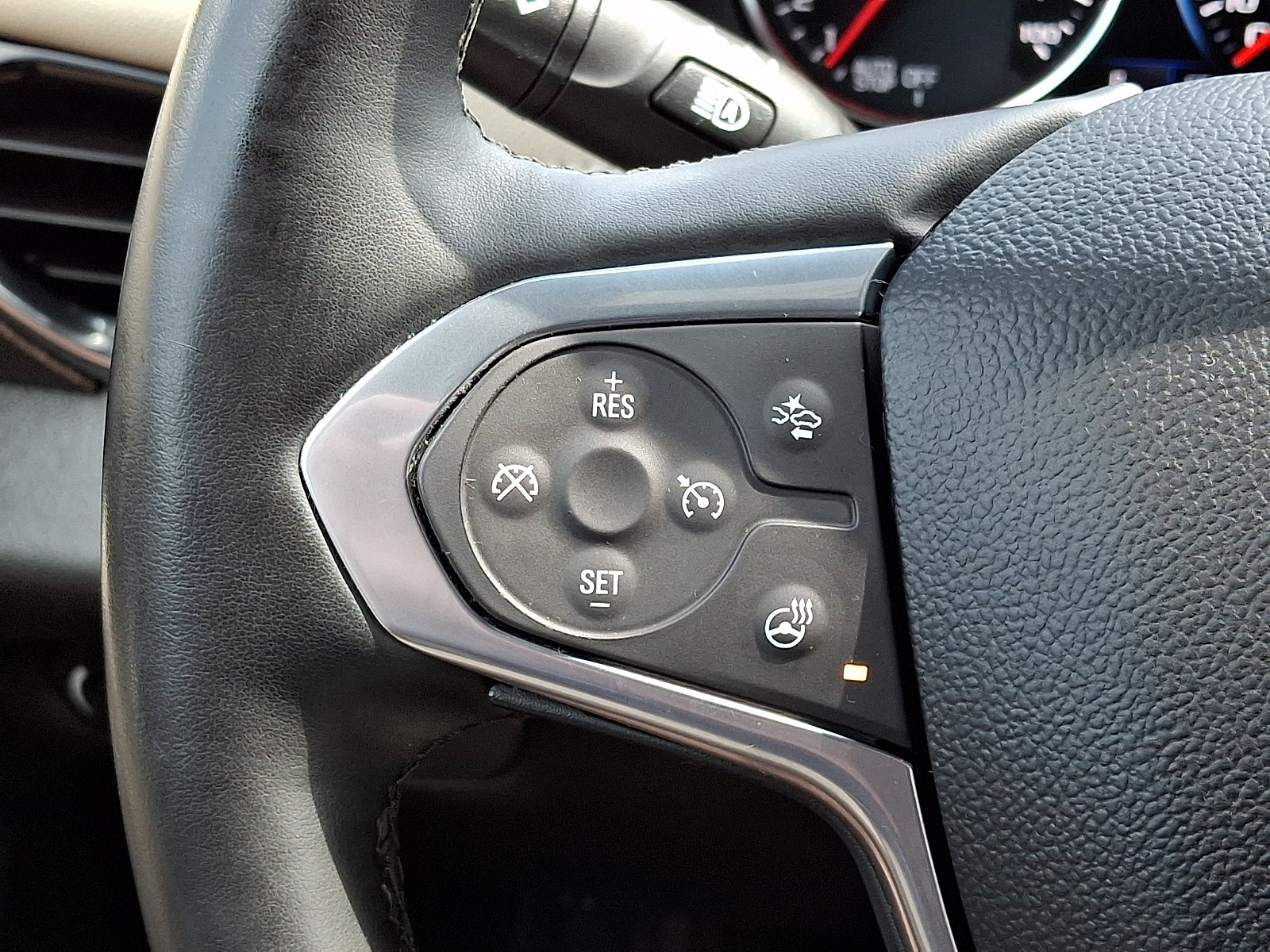 2023 Chevrolet Traverse Premier - Photo 24