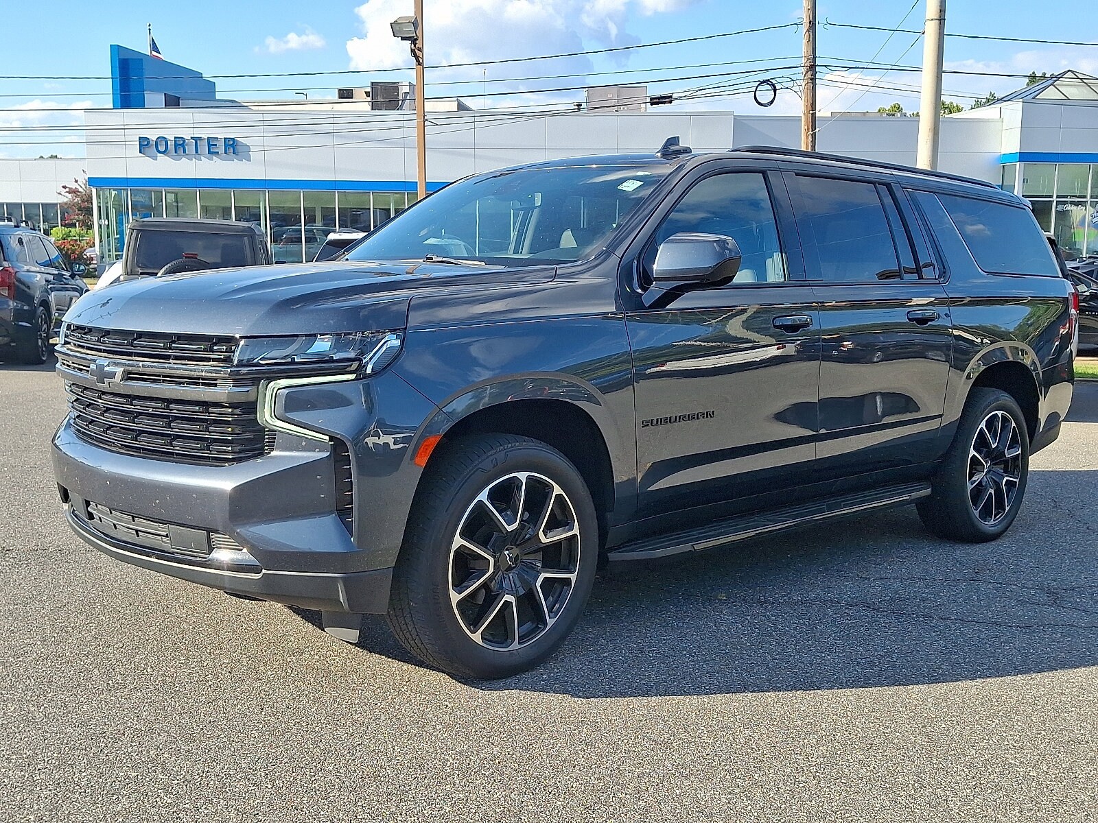 2021 Chevrolet Suburban RST photo 3