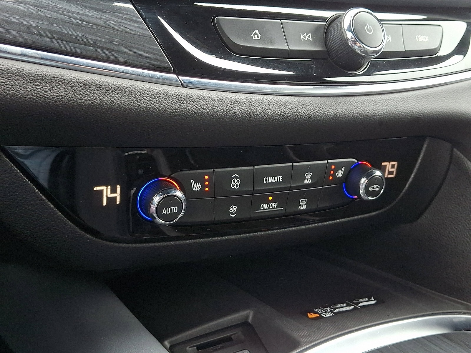 2024 Buick Enclave Essence - Photo 16