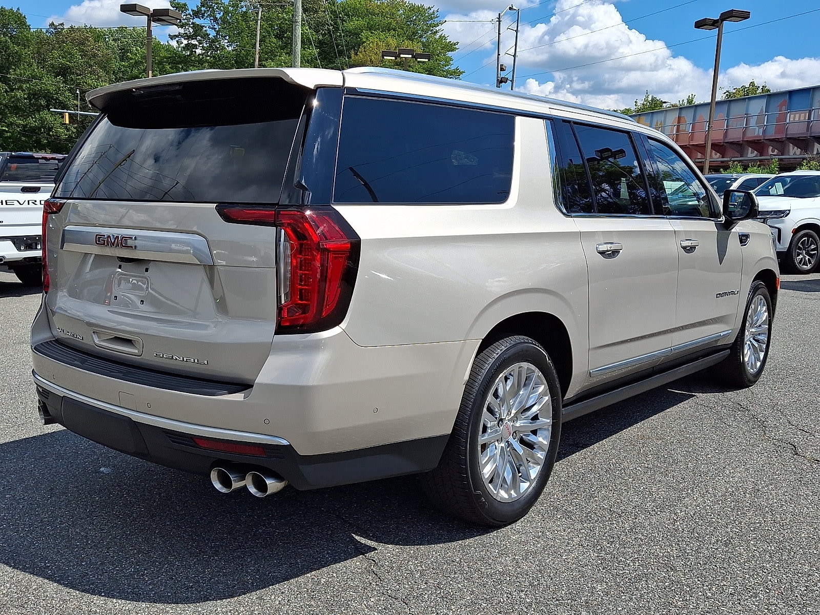 2024 GMC Yukon XL Denali - Photo 6