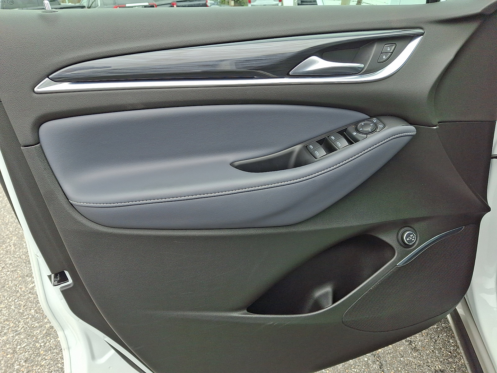 2024 Buick Enclave Essence - Photo 13