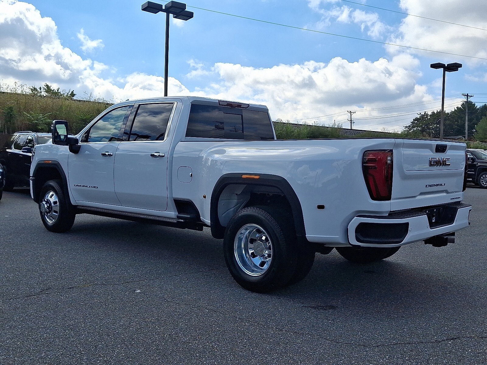 2025 Gmc Sierra 3500 HD Denali photo 3