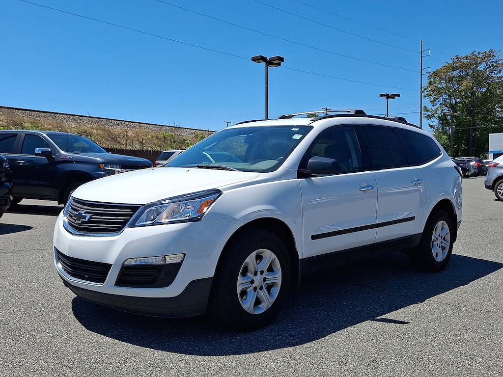 Used 2017 Chevrolet Traverse LS SUV