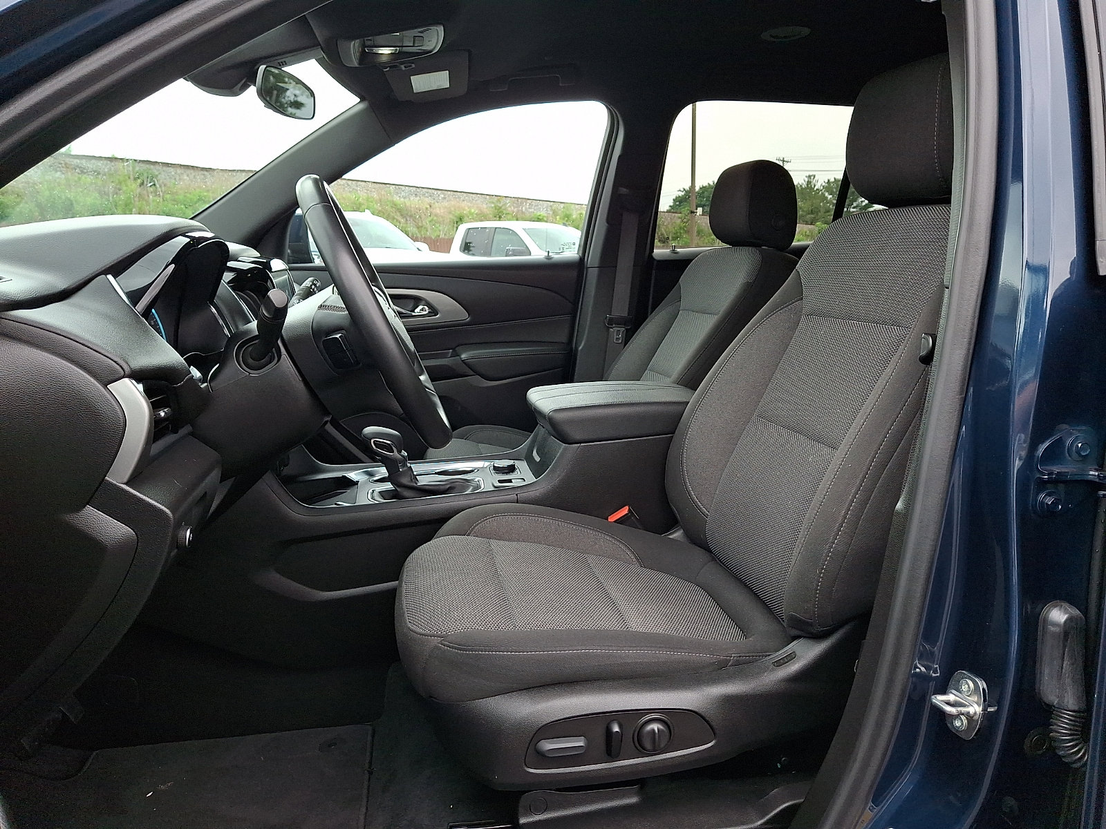 2023 Chevrolet Traverse 1LT - Photo 15