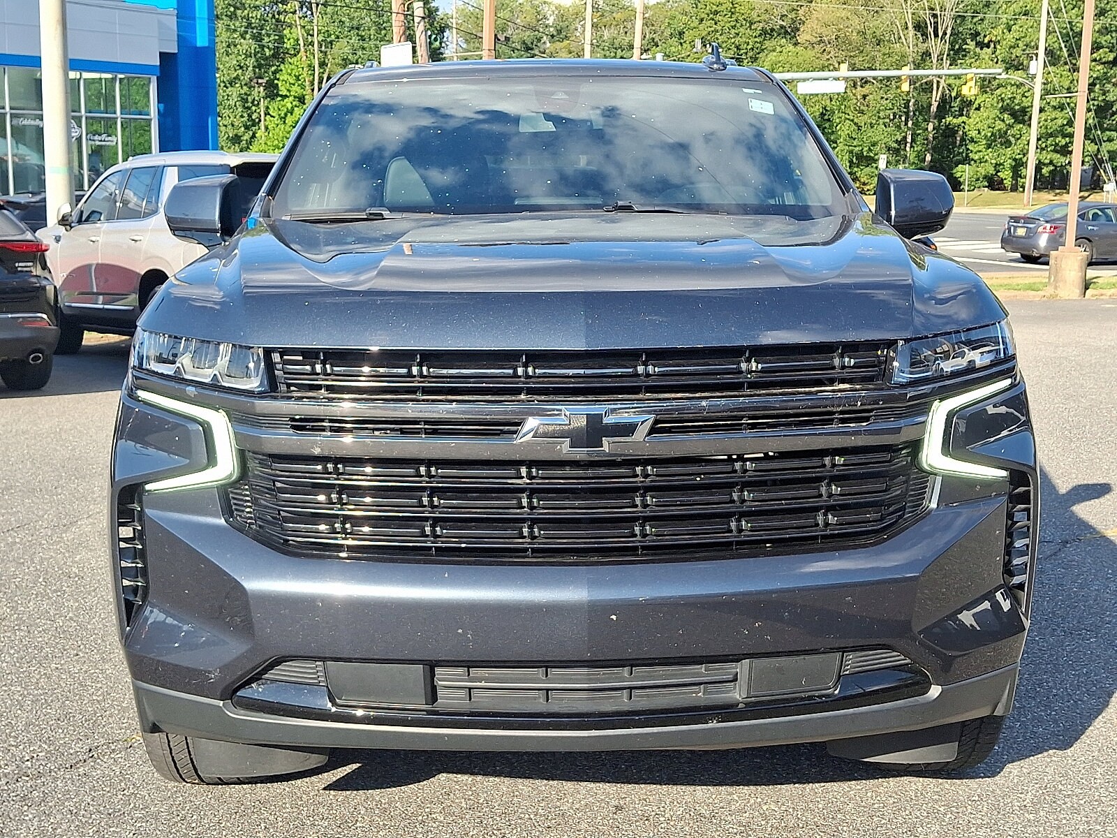 2021 Chevrolet Suburban RST photo 2