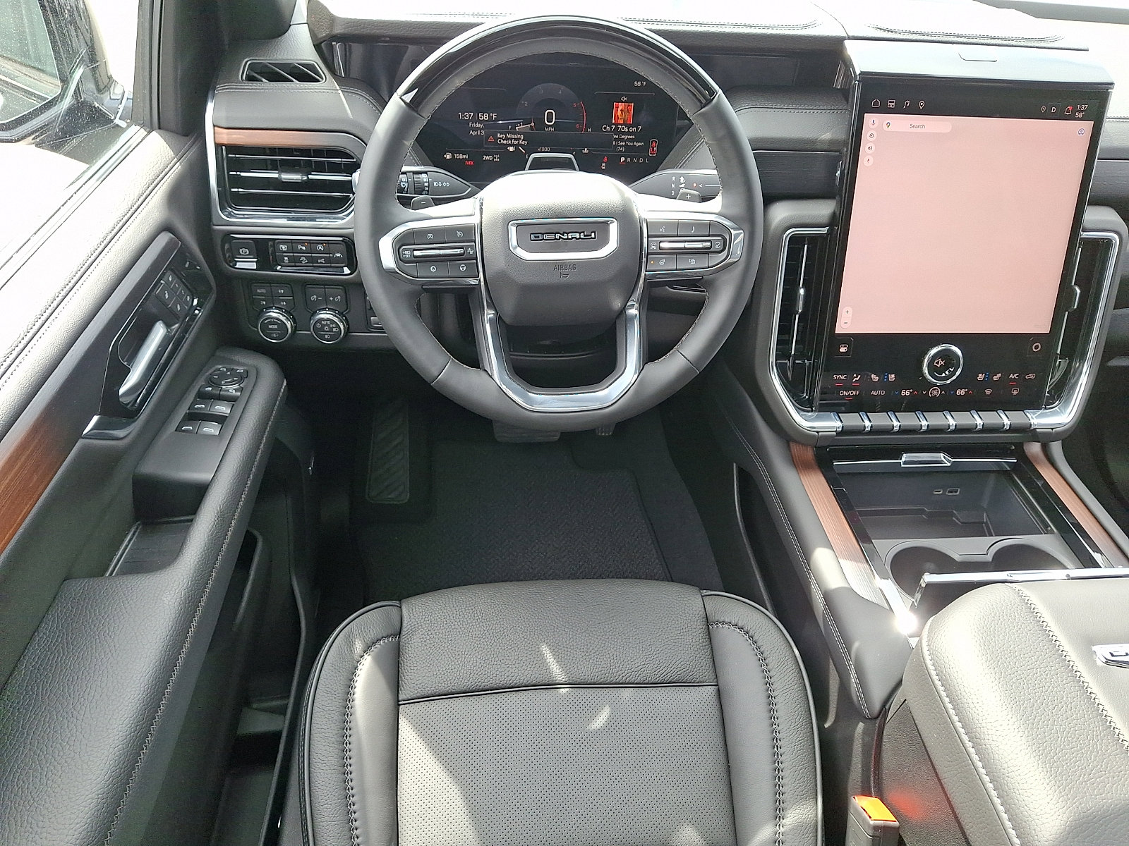 2026 GMC Yukon Denali - Photo 13