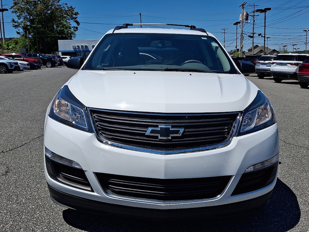 Used 2017 Chevrolet Traverse LS SUV