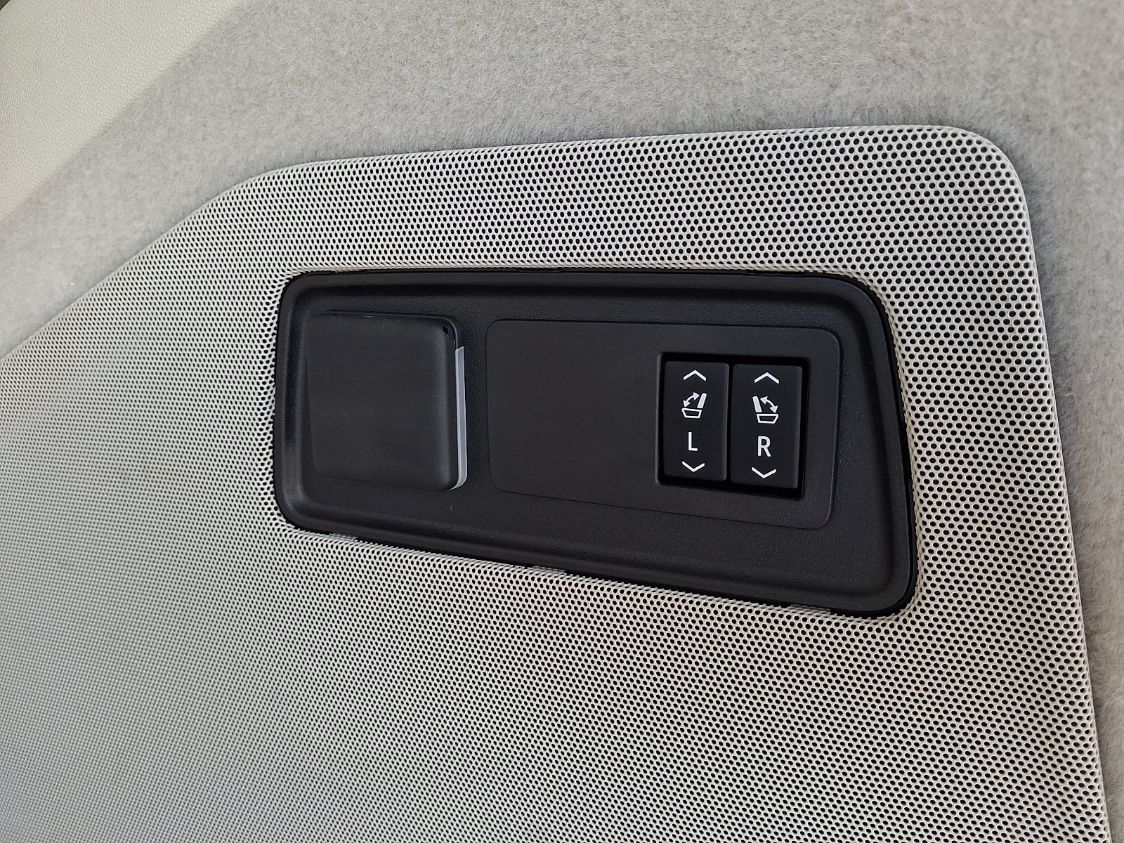 2026 Cadillac Escalade Platinum Sport - Photo 30